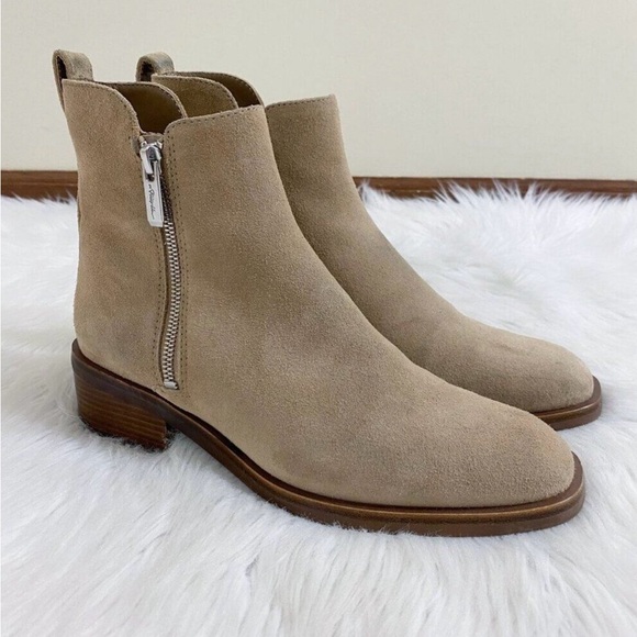 3.1 Phillip Lim Tan Suede Chelsea Boots Women's Size EU 38.5 Side Zip Almond Toe - Picture 1 of 6